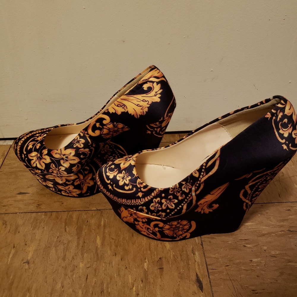 Shoedazzle Print Wedges